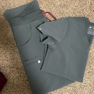 FIGS moss kade pant and Catarina top